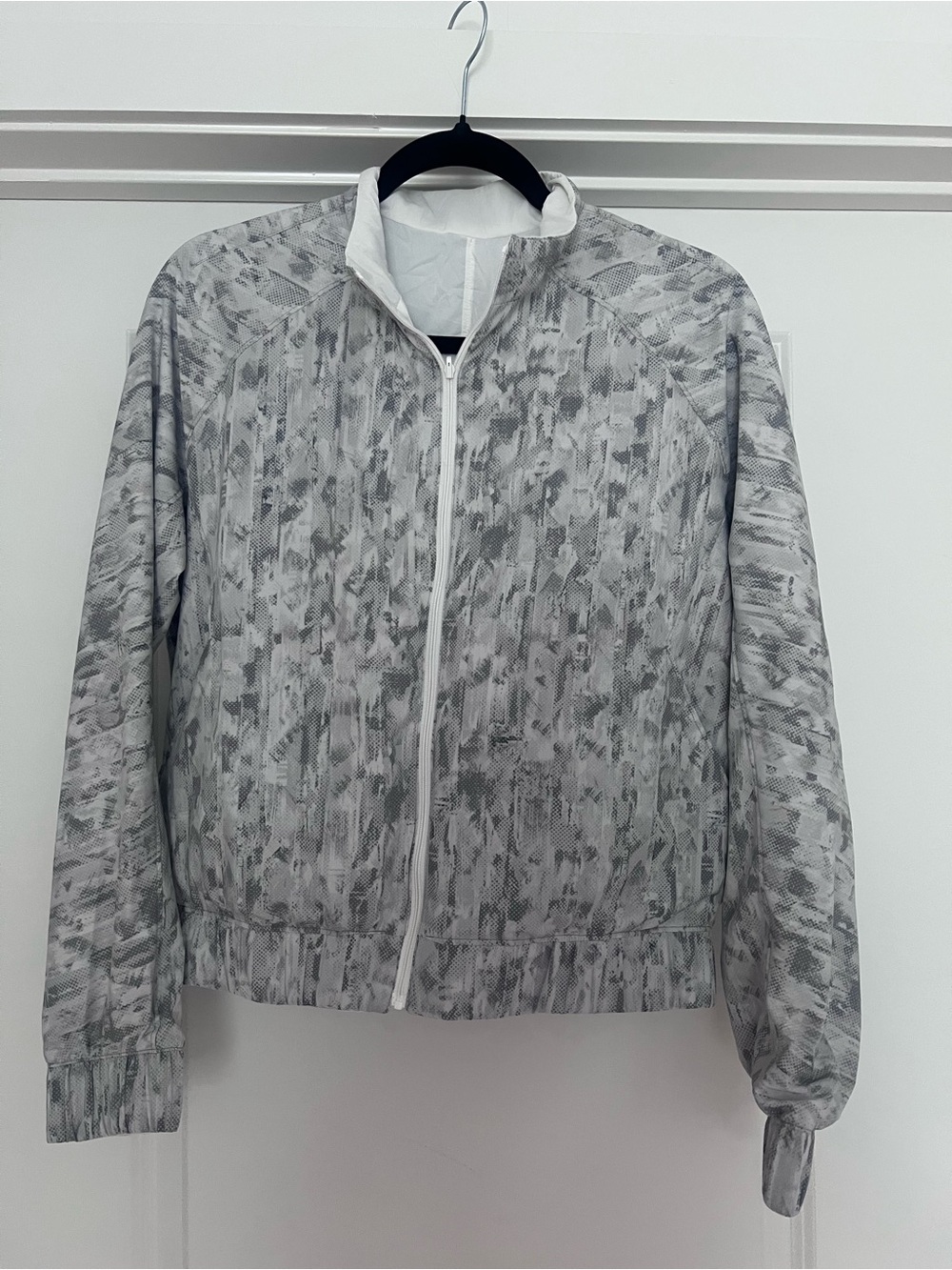 Lululemon Cropped Length Women’s Windbreaker Jacket